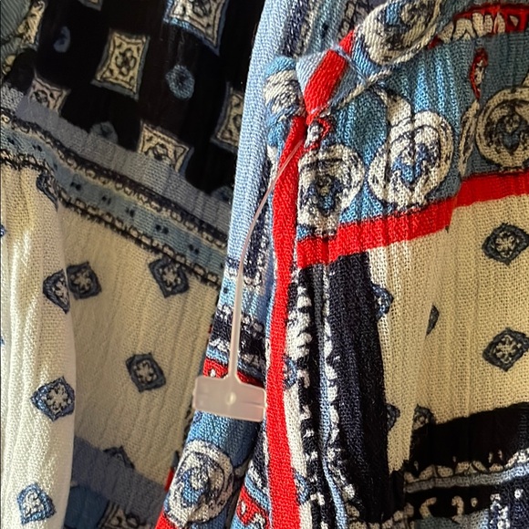 Northstyle Brand.White-blue patches Sleeveless Mandarin Collar, 100% RayonBlouse - Picture 6 of 9